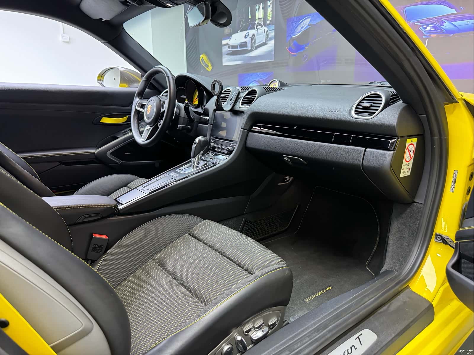 Porsche Cayman, 2020 12