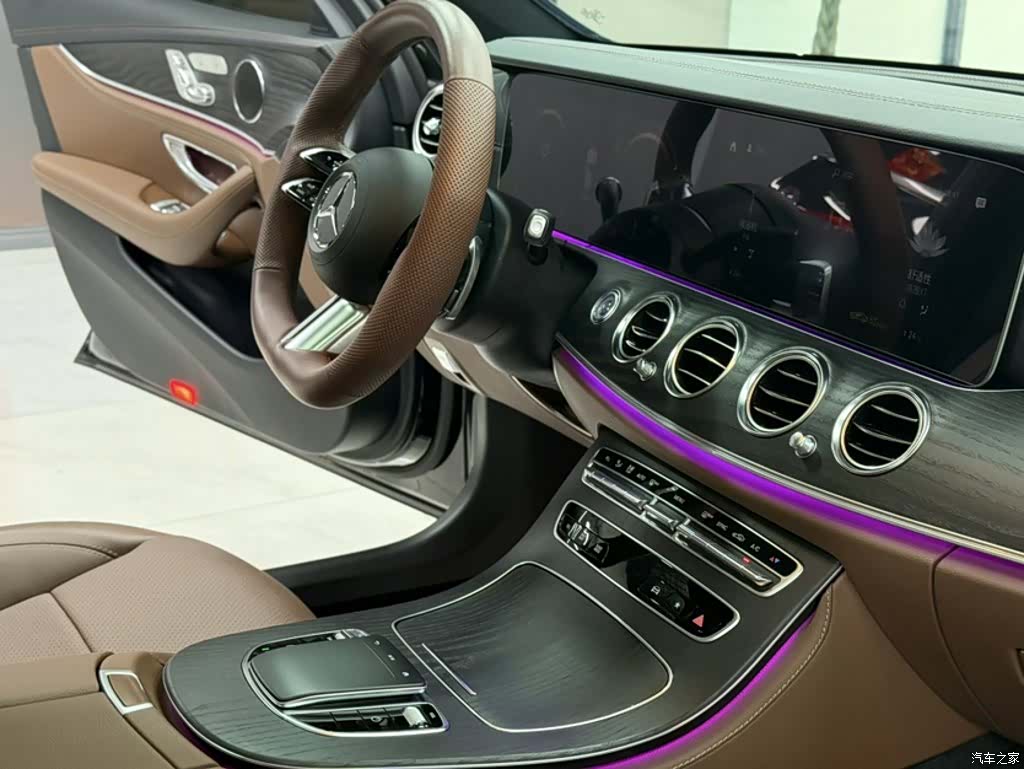 Mercedes-Benz E-Class, 2023 22