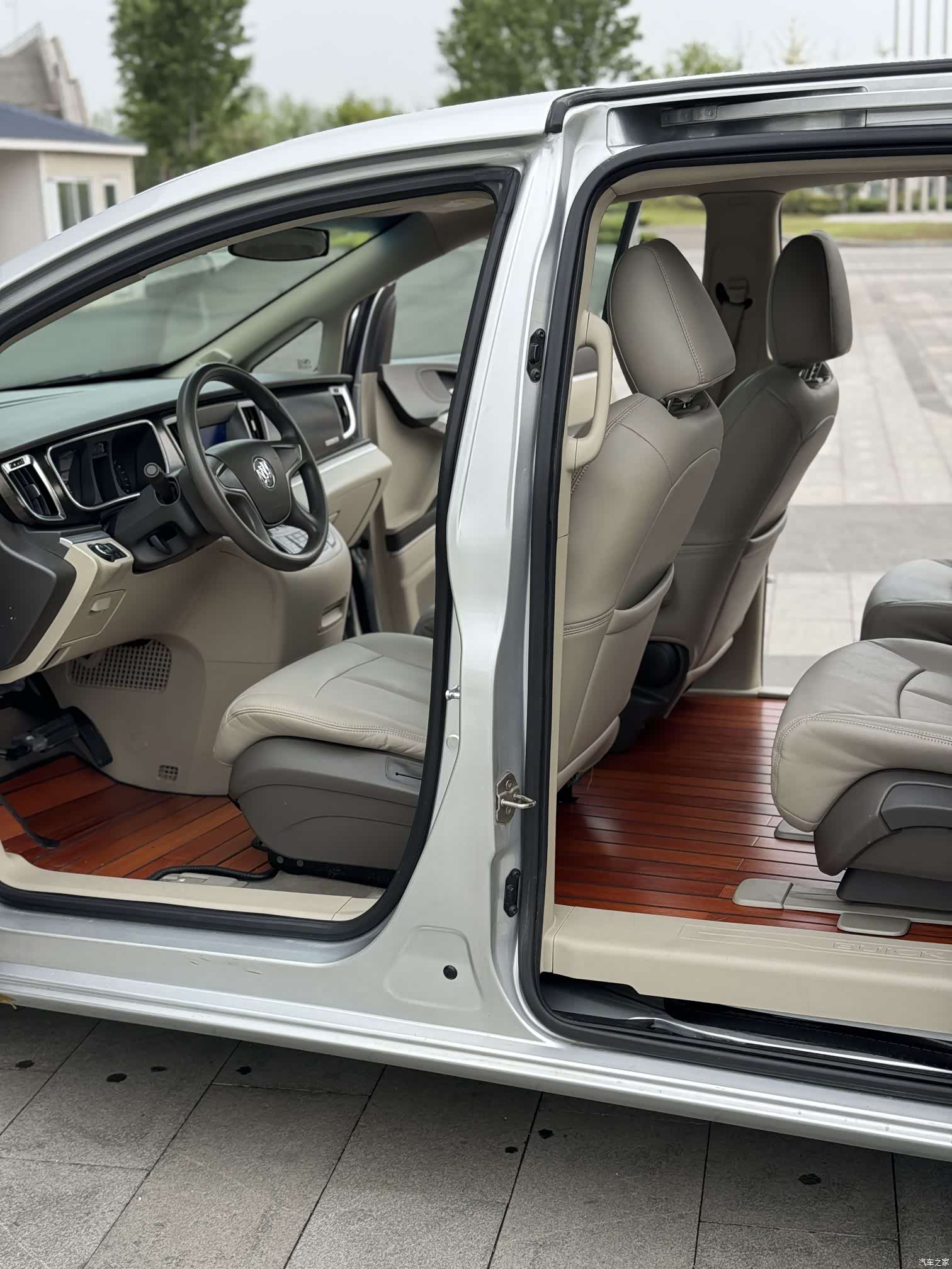 Buick GL8, 2014 15