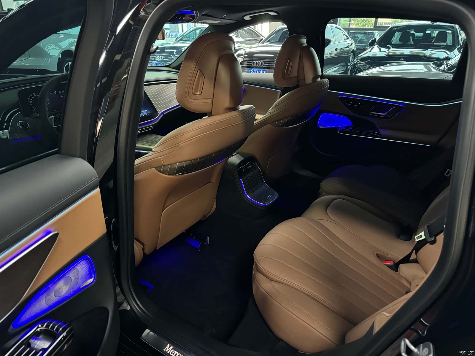 Mercedes-Benz E-Class, 2024 6