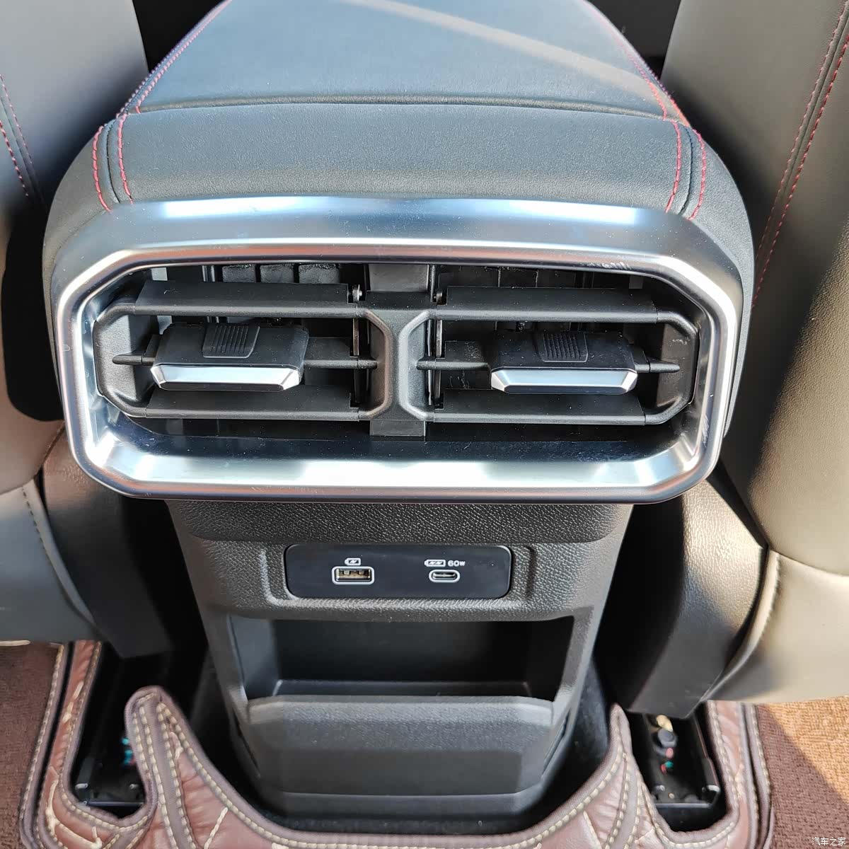 Jetour Traveller, 2022 17