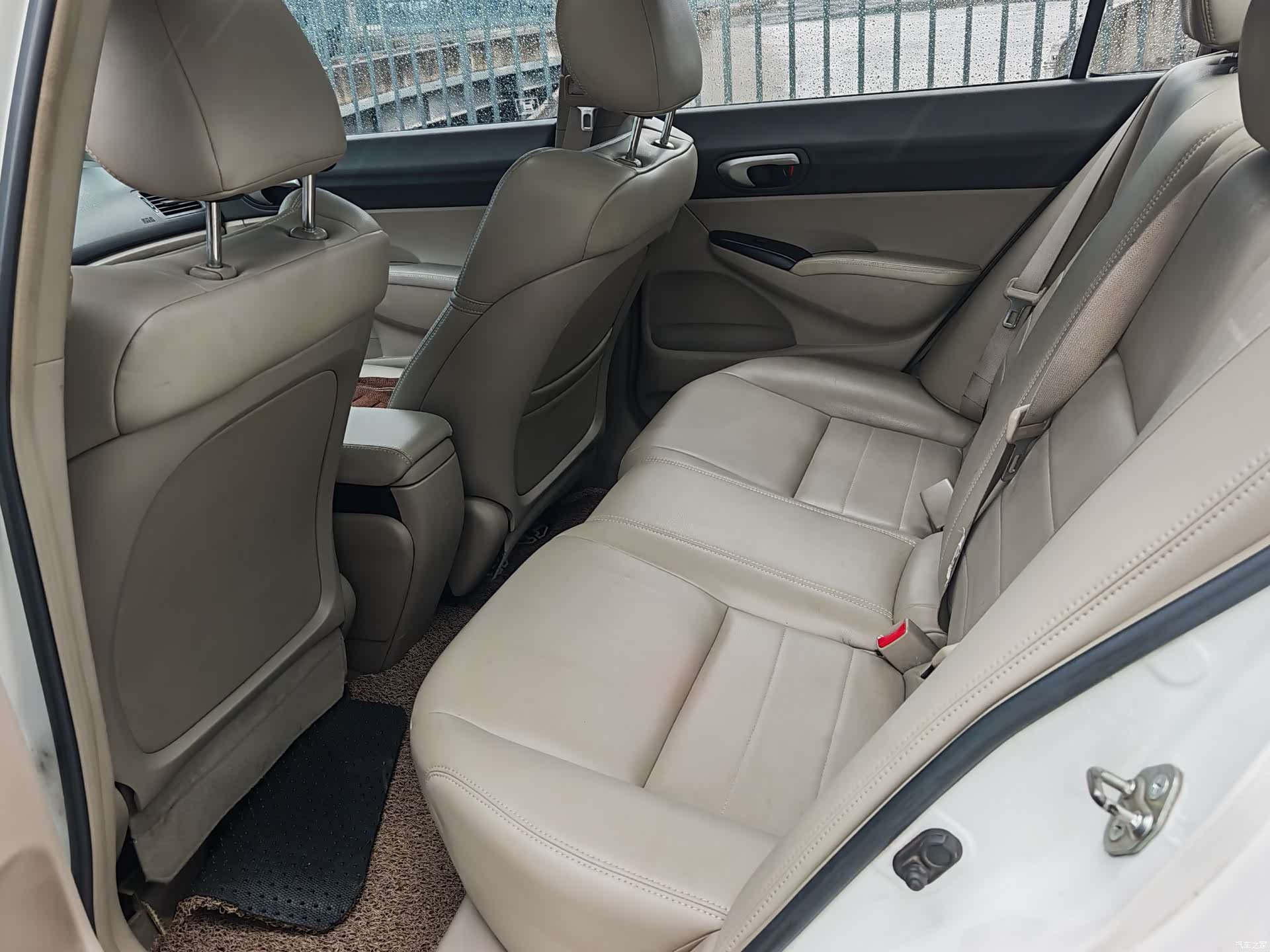 Honda Civic, 2010 8