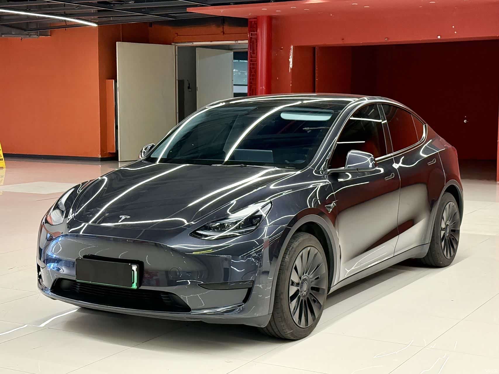 Tesla Model Y, 2024 1