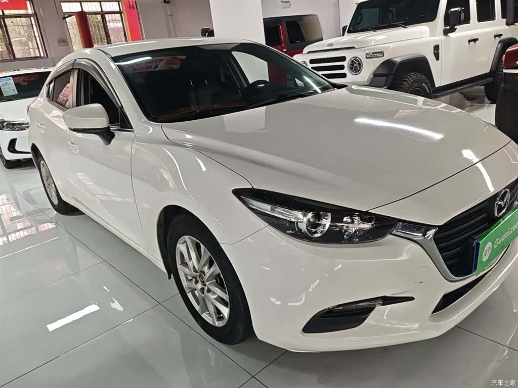 Mazda Mazda3, 2019 4
