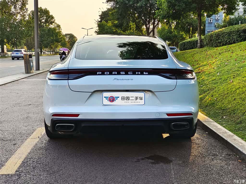 Porsche Panamera, 2022 все фото