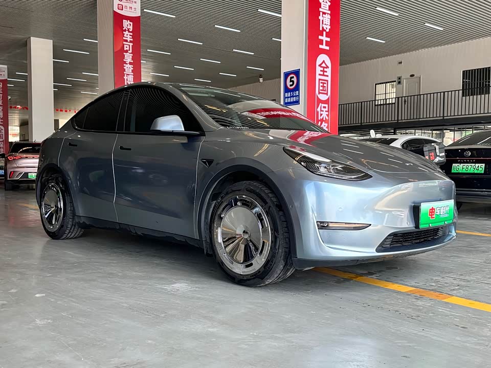Tesla Model Y Tesla Model Y
