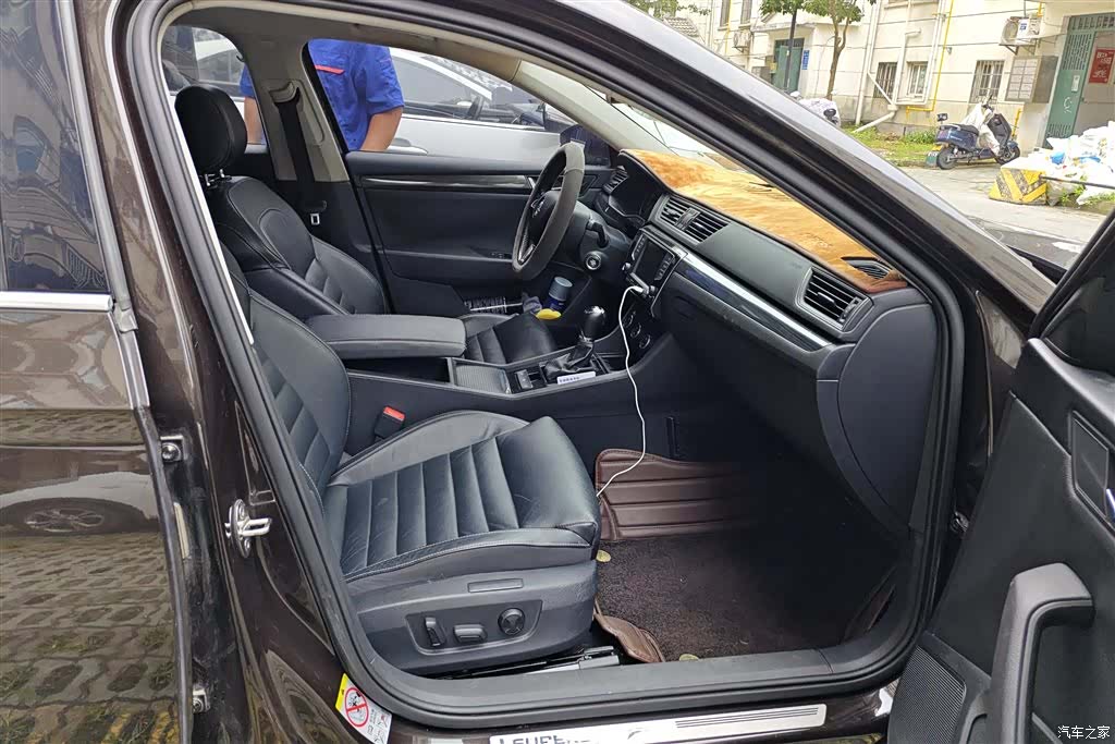 Skoda Superb, 2016 8