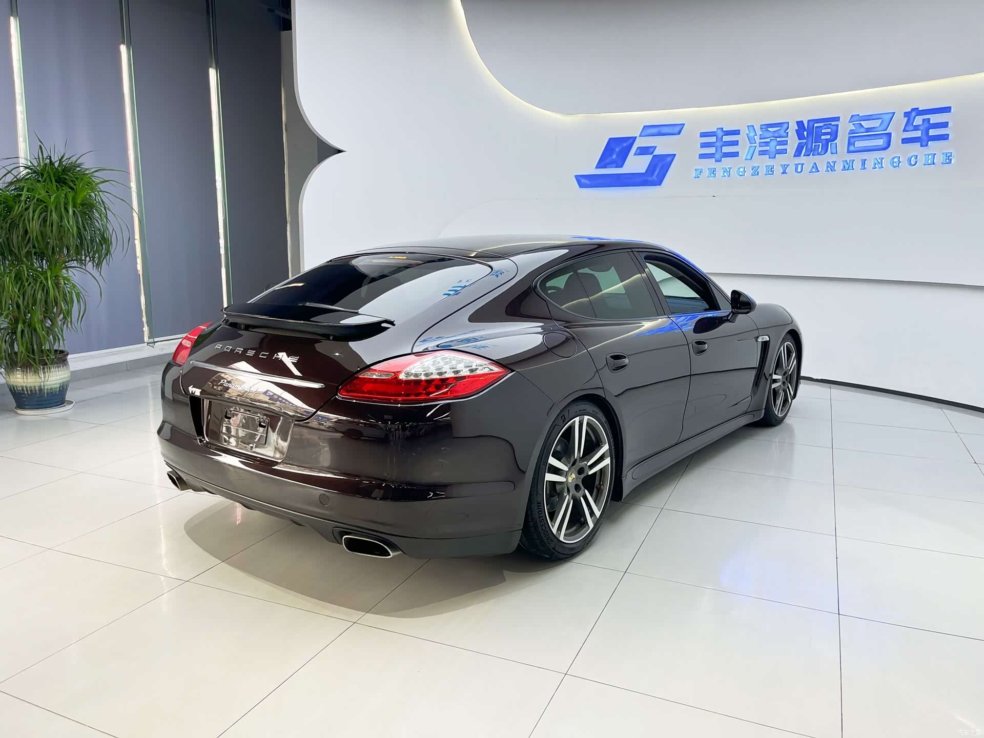 Porsche Panamera, 2012 4