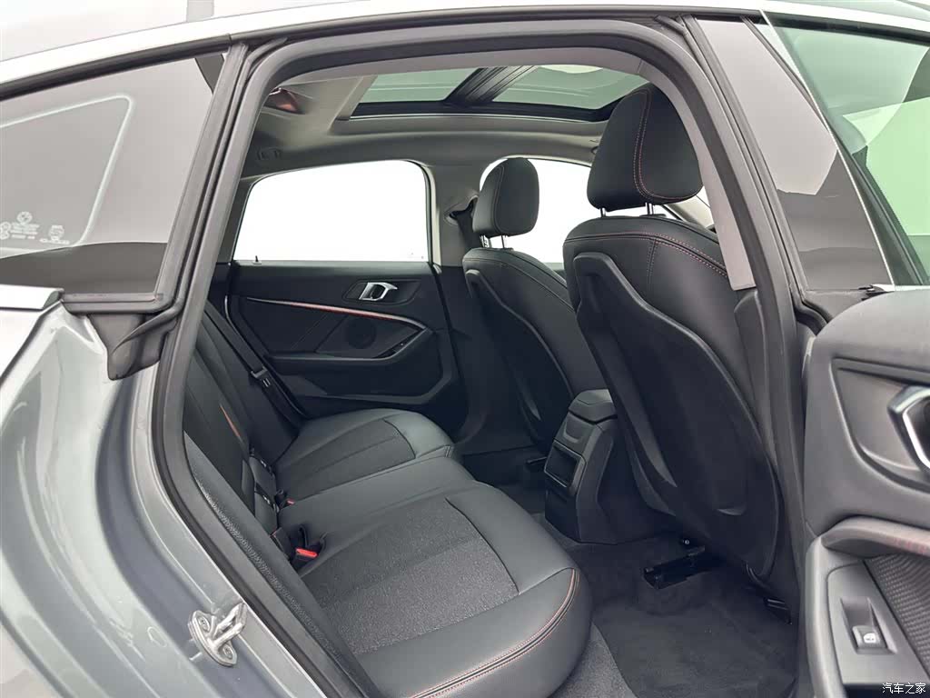 BMW 2 Series, 2024 22