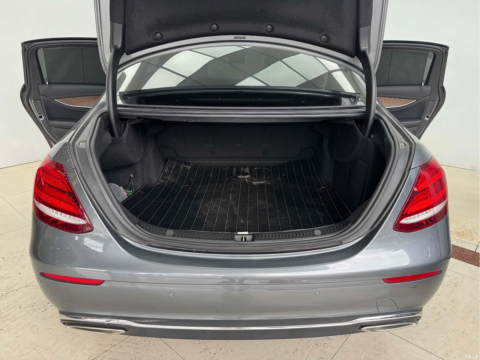 Mercedes-Benz E-Class, 2017 22