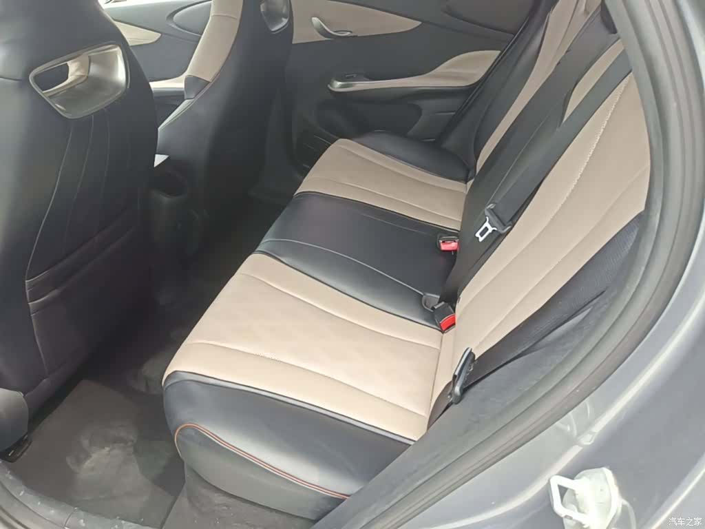 BYD Dolphin, 2023 17