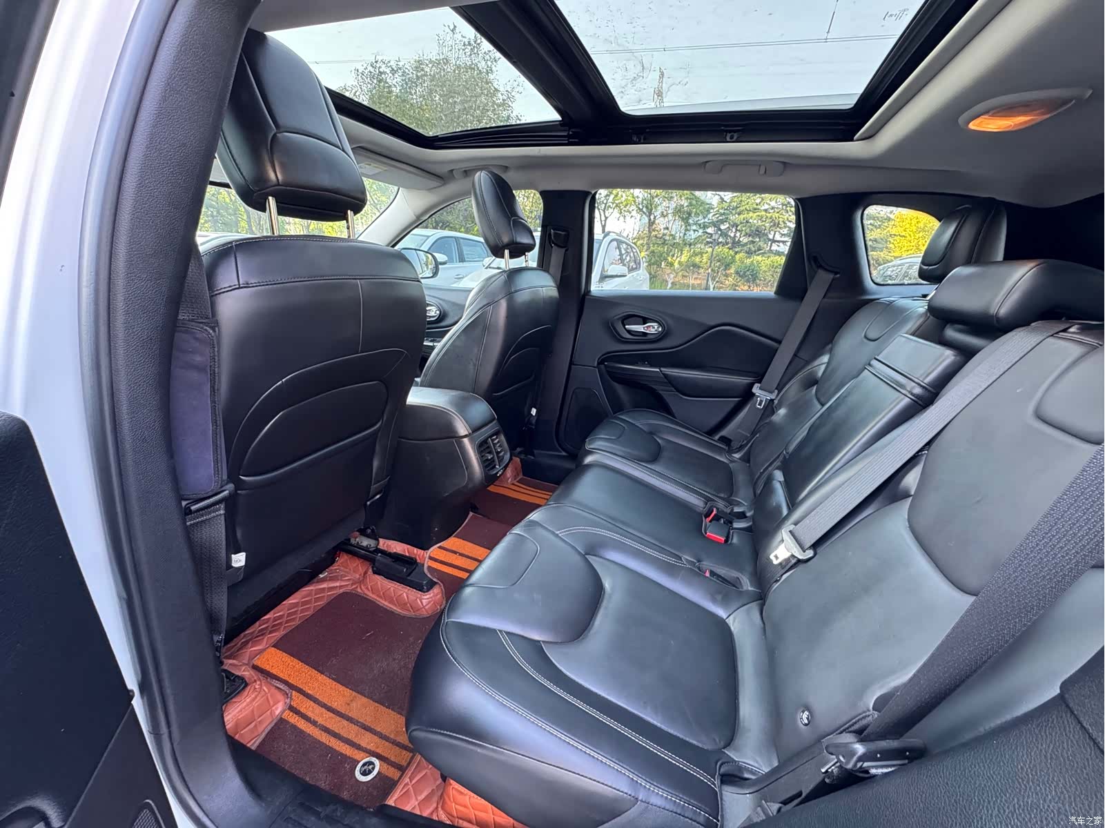 Jeep Cherokee, 2016 12