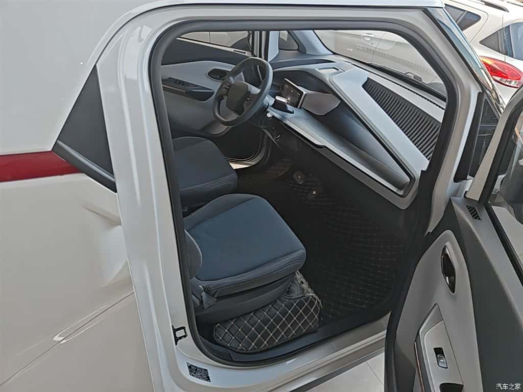 Wuling NanoEV, 2022 19