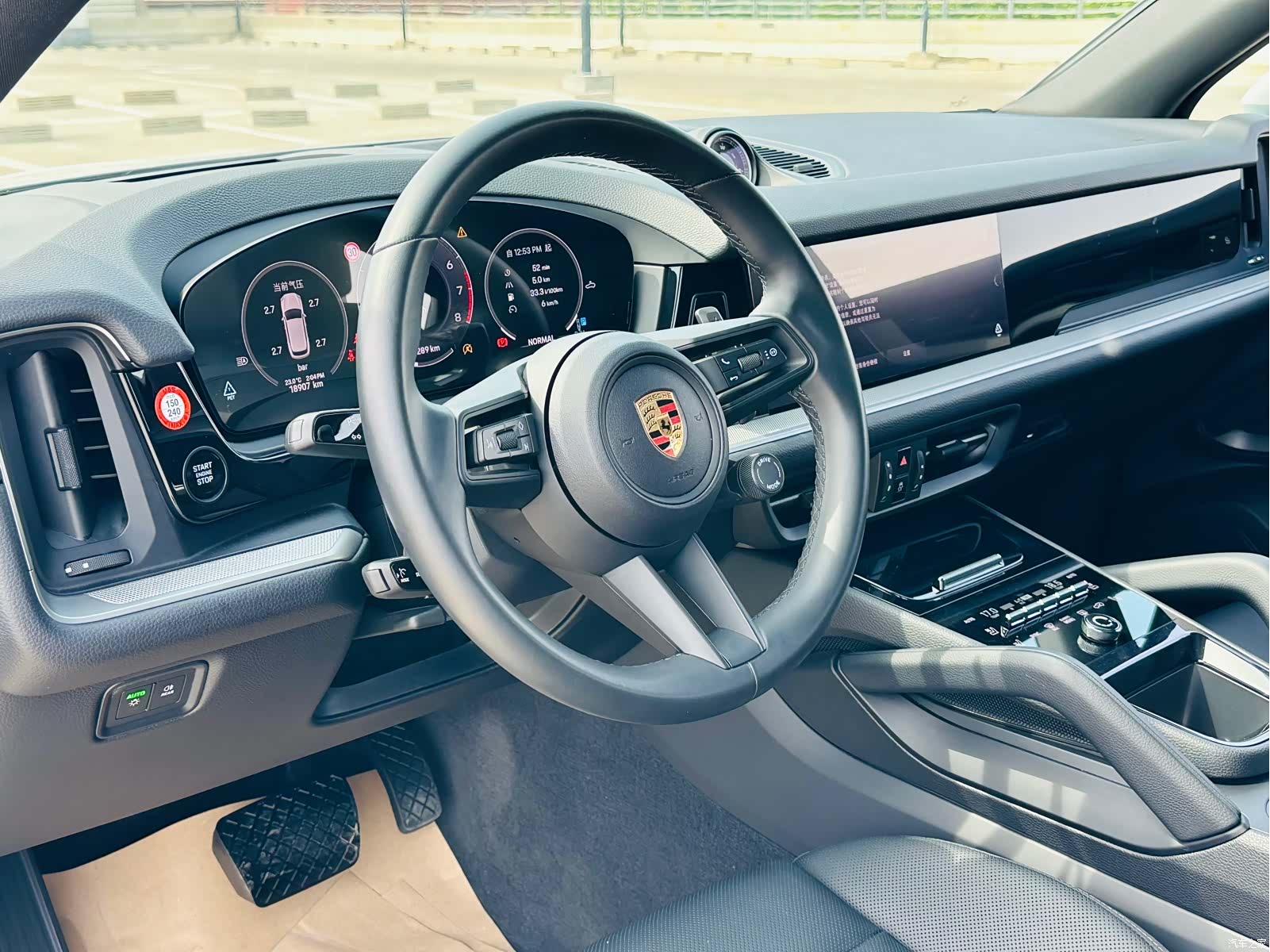 Porsche Cayenne, 2024 11