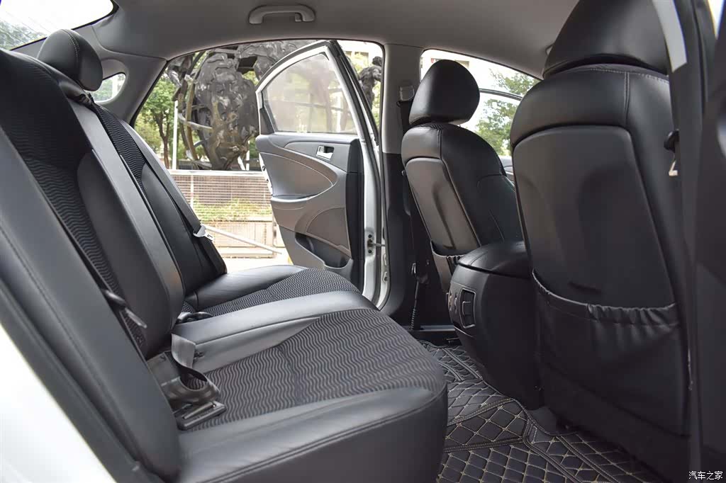 Hyundai Sonata, 2012 11