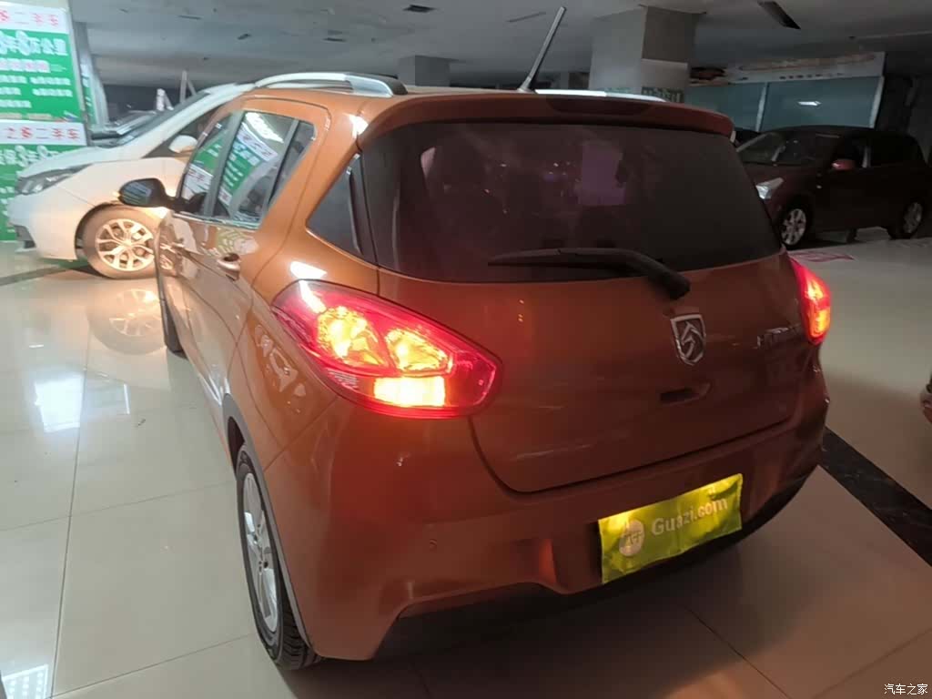 Wuling 310, 2017 все фото