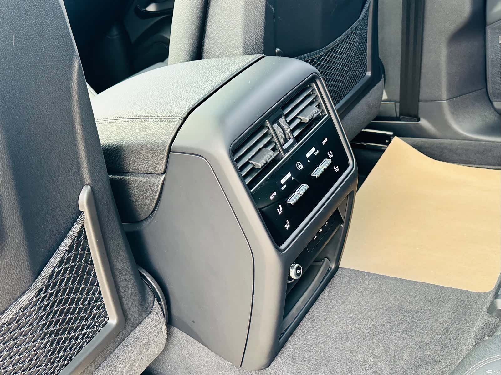 Porsche Cayenne, 2024 22