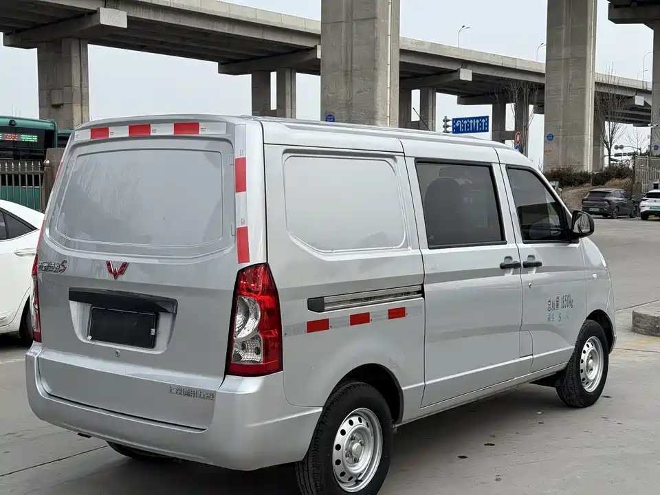 Wuling Wuling Rongguang S