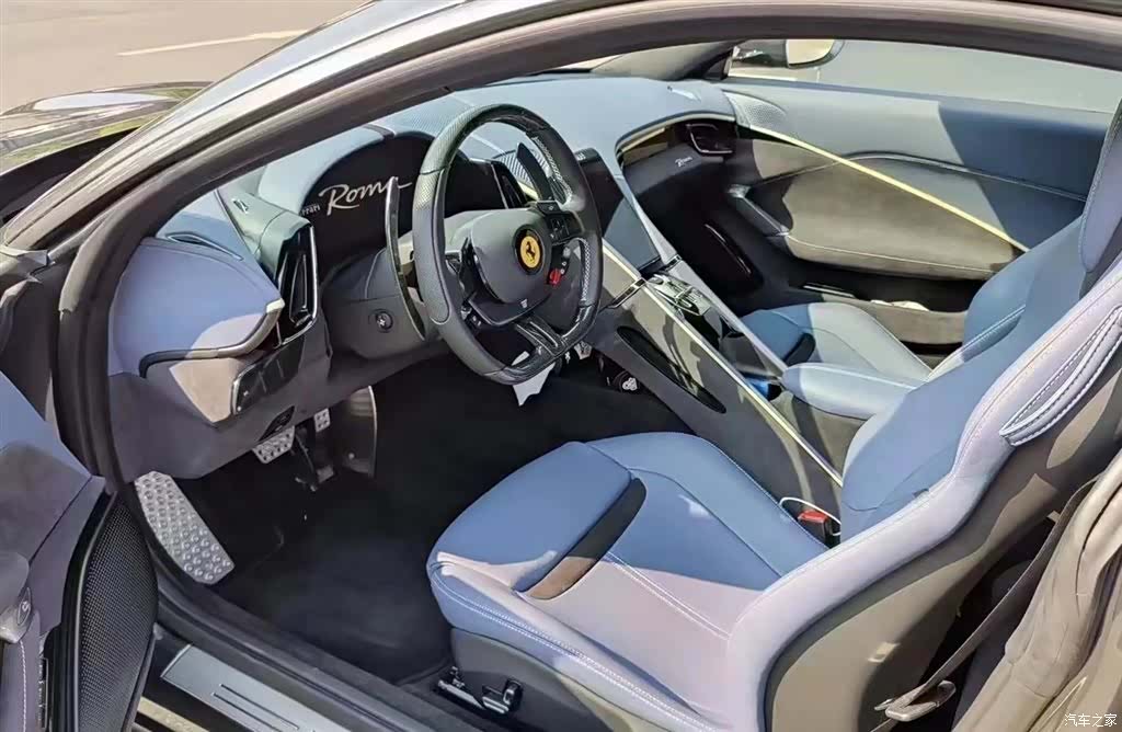 Ferrari Roma, 2021 7