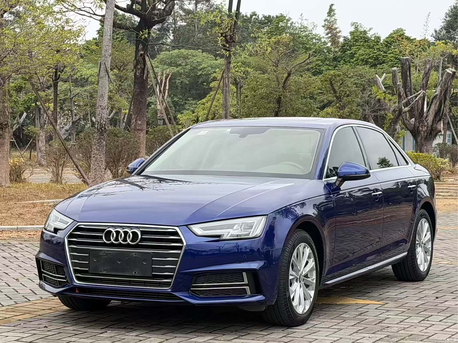 Audi A4L, 2019 1