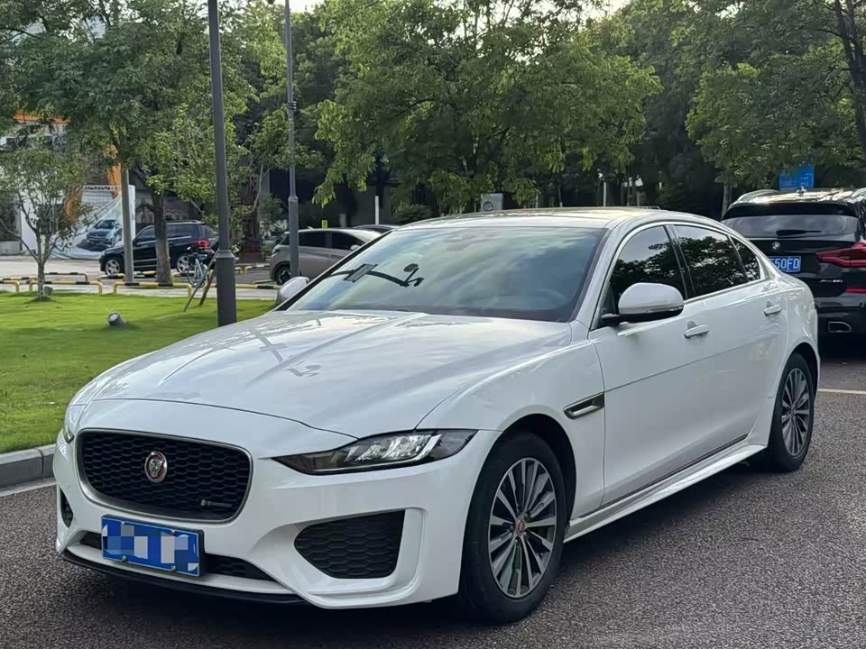 Jaguar XEL Jaguar XEL
