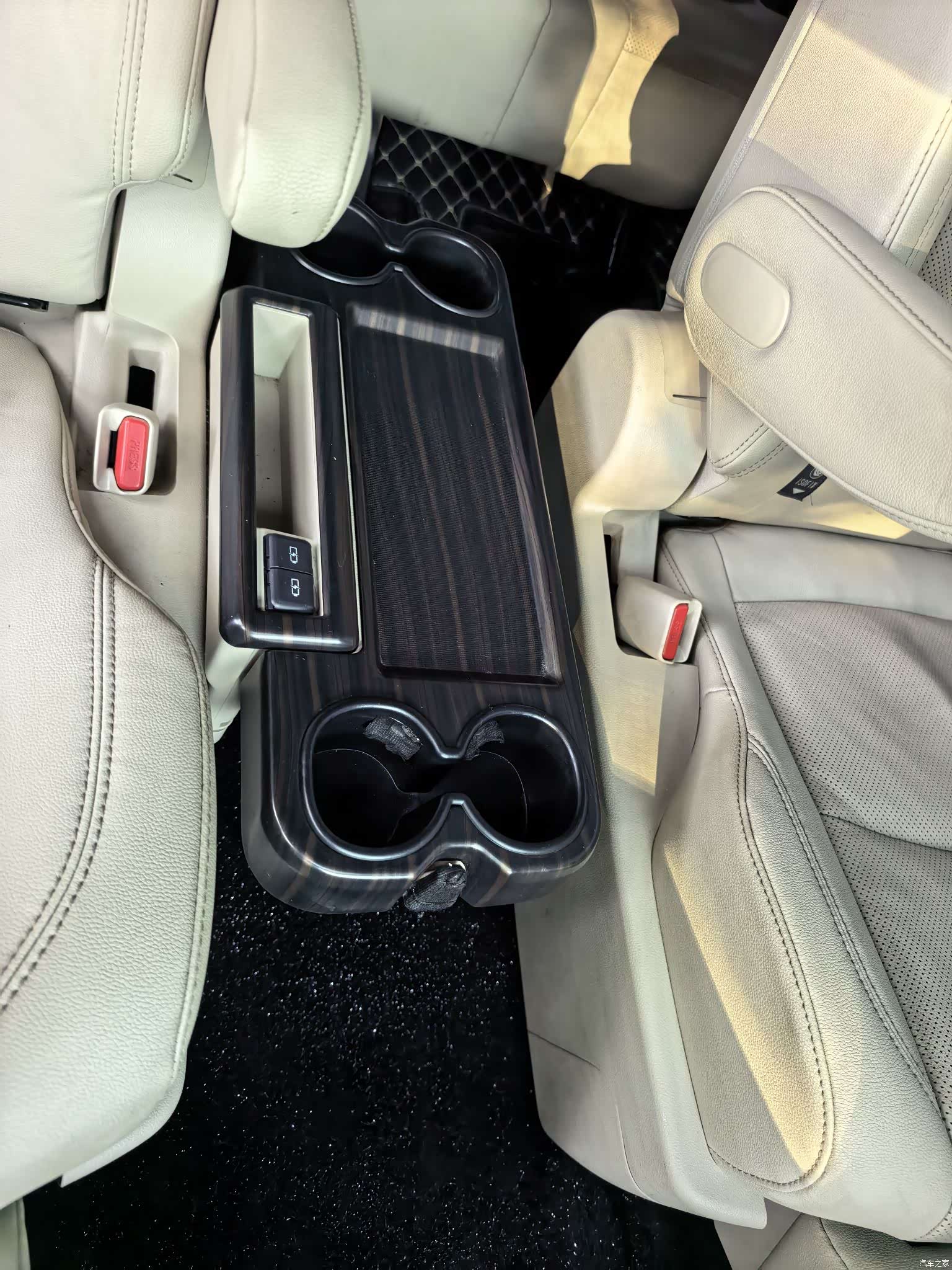 Toyota Sienna, 2022 13