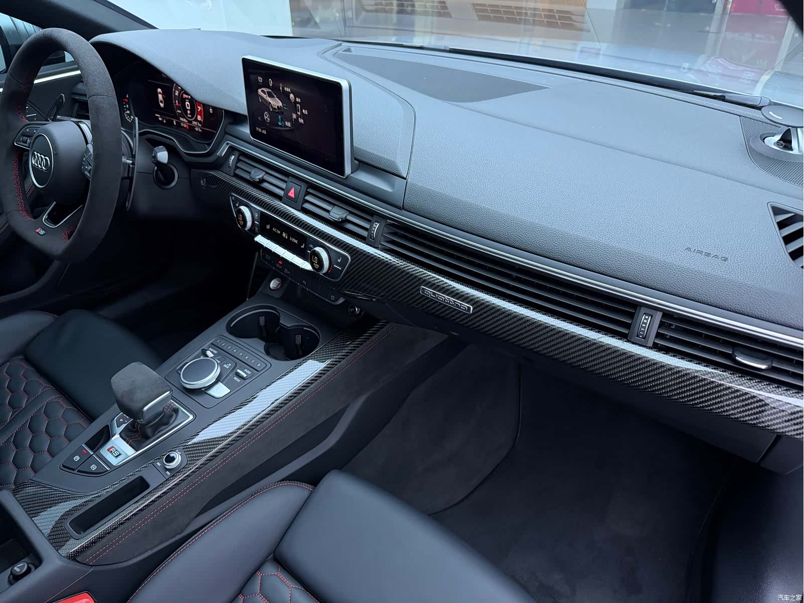 Audi RS, 2019 9