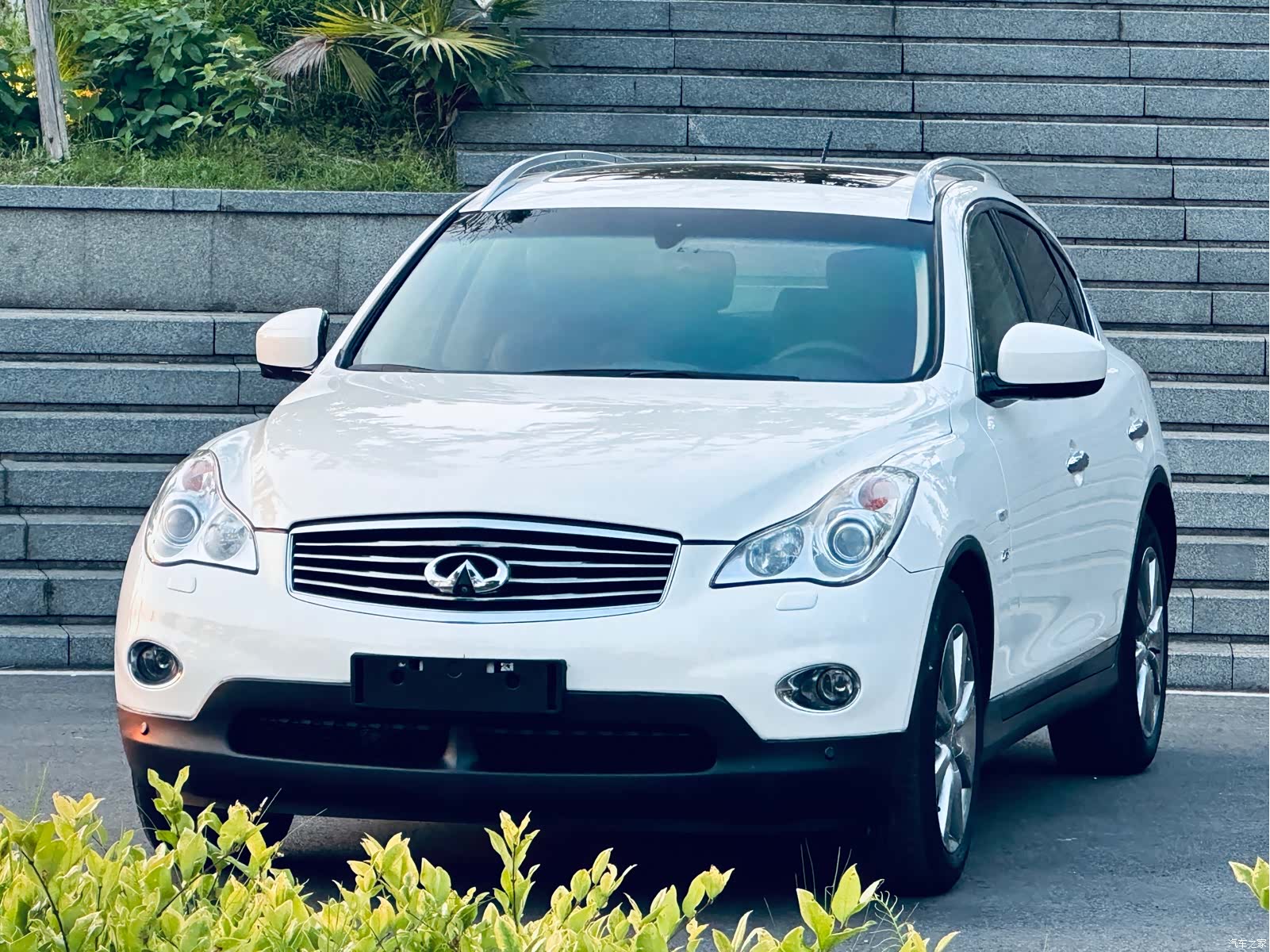 Infiniti QX50