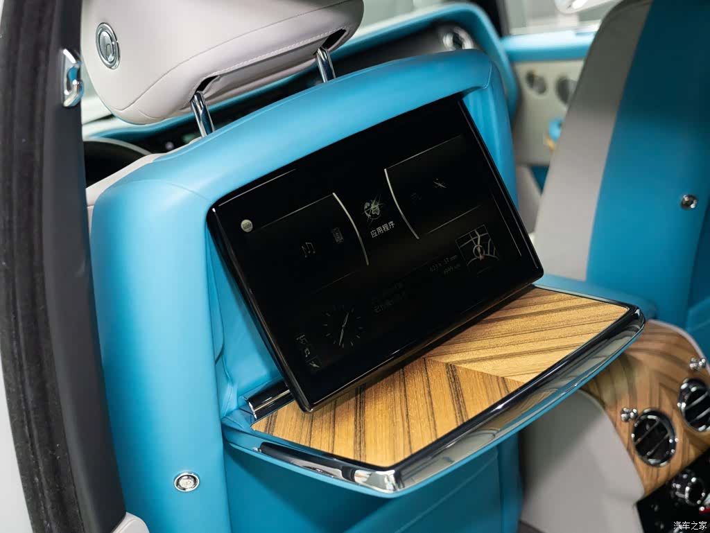 Rolls-Royce Cullinan, 2021 18