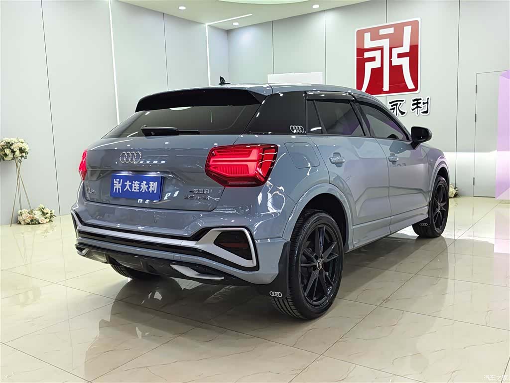 Audi Q2L, 2025 6