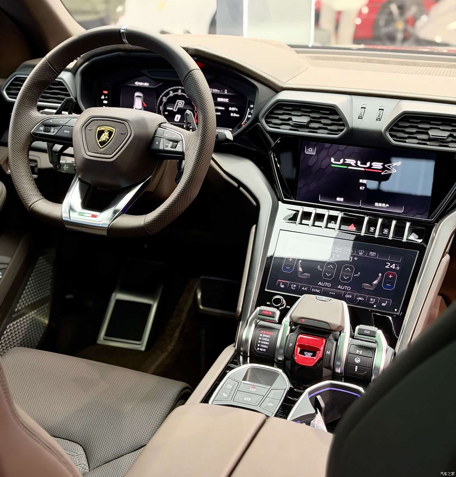 Lamborghini Urus, 2024 все фото