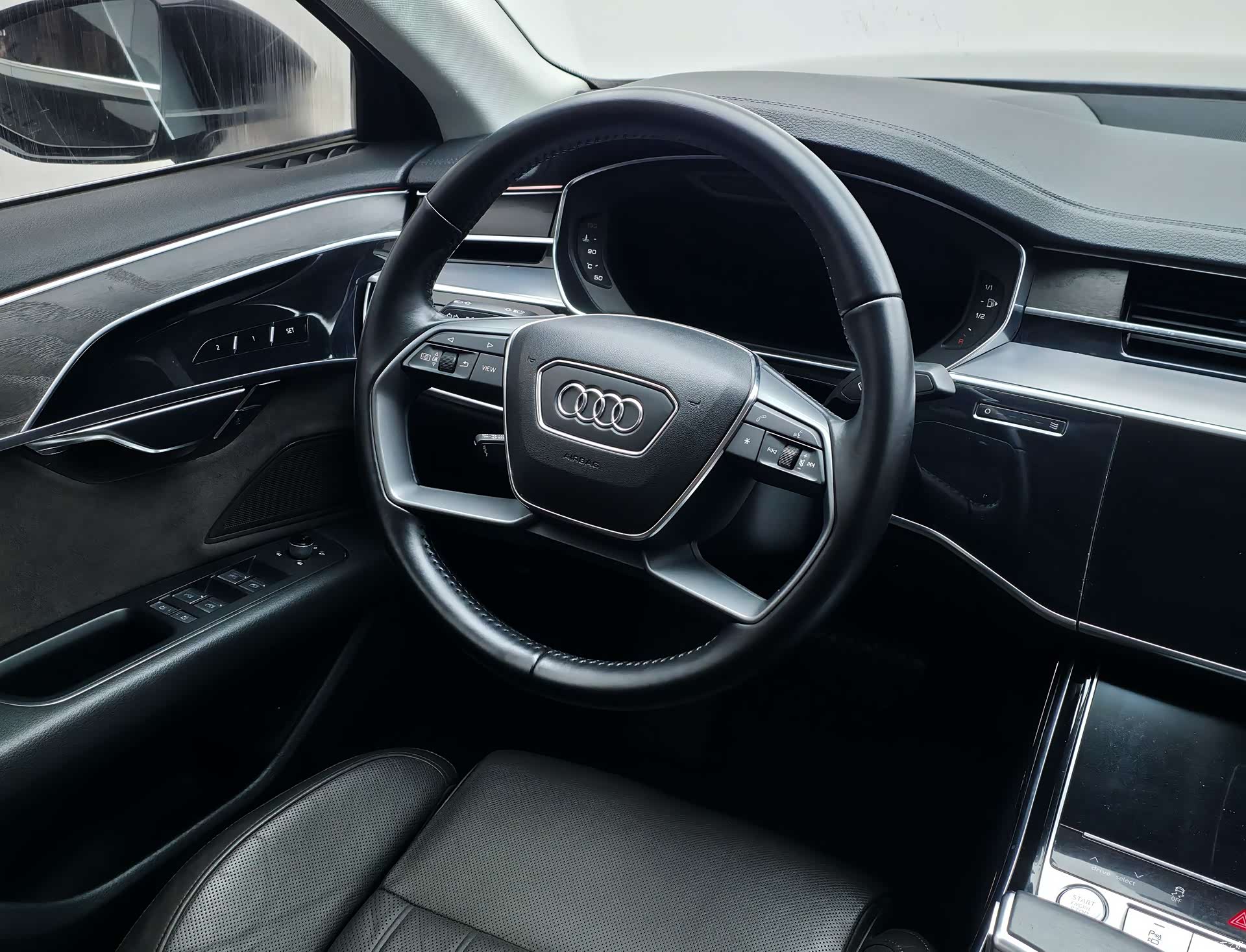 Audi A8L, 2020 25