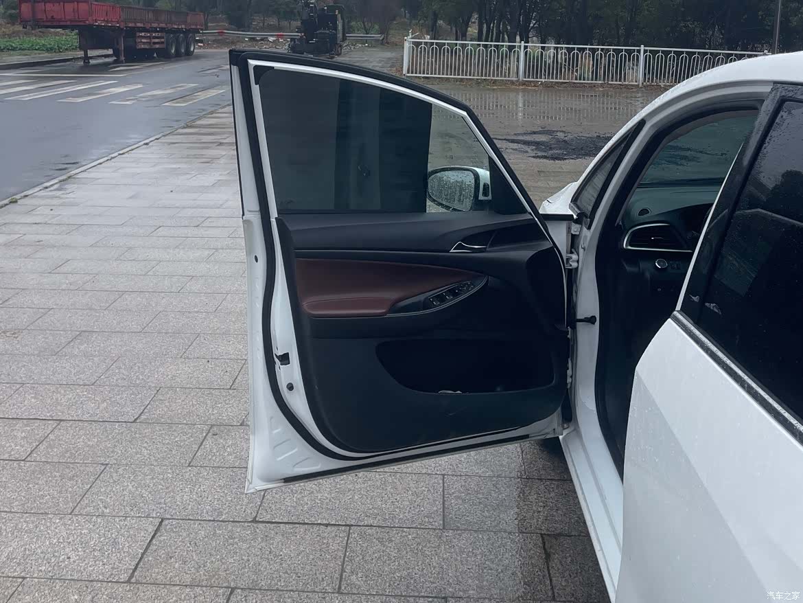 Buick GL6, 2021 7