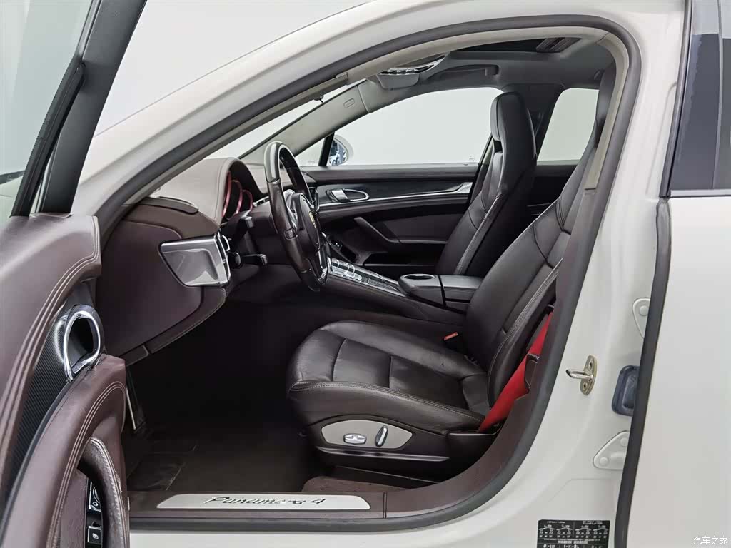 Porsche Panamera, 2011 10