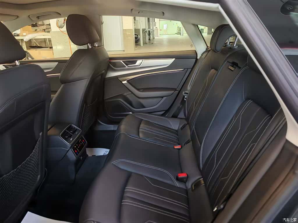 Audi A7, 2025 12