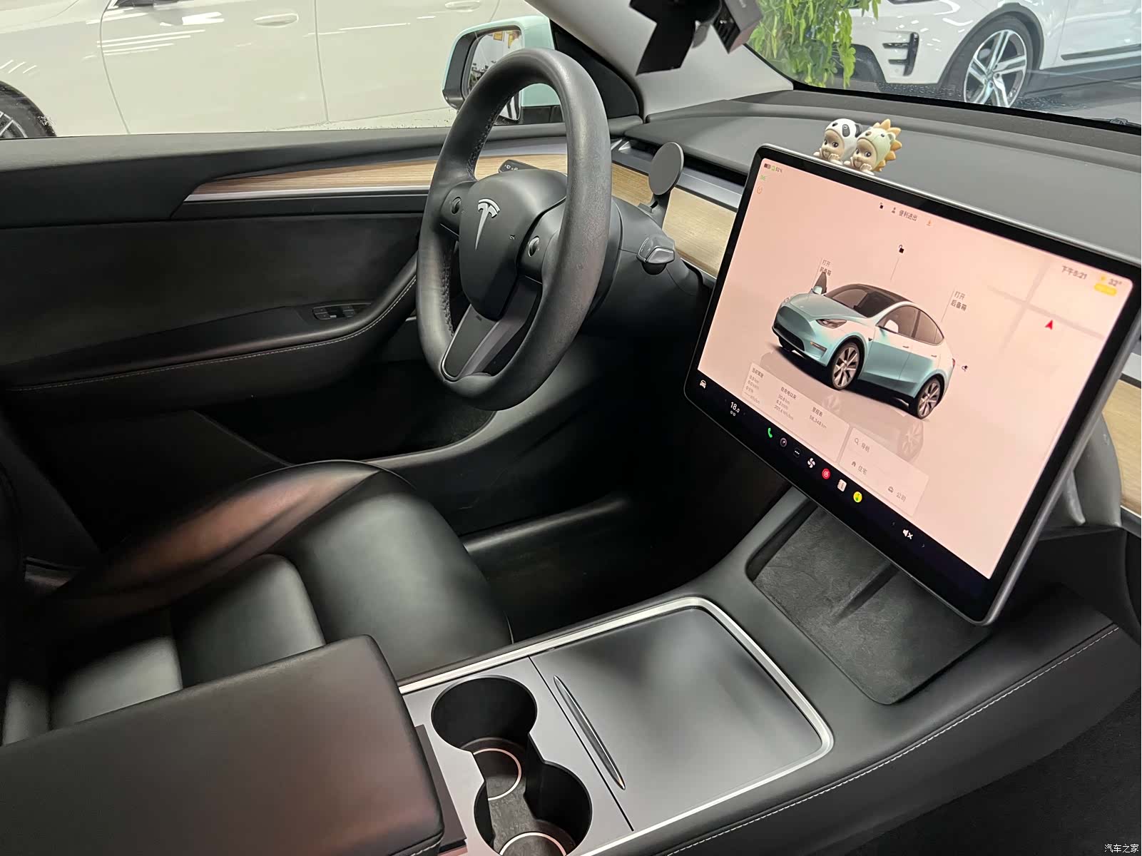 Tesla Model Y, 2022 16