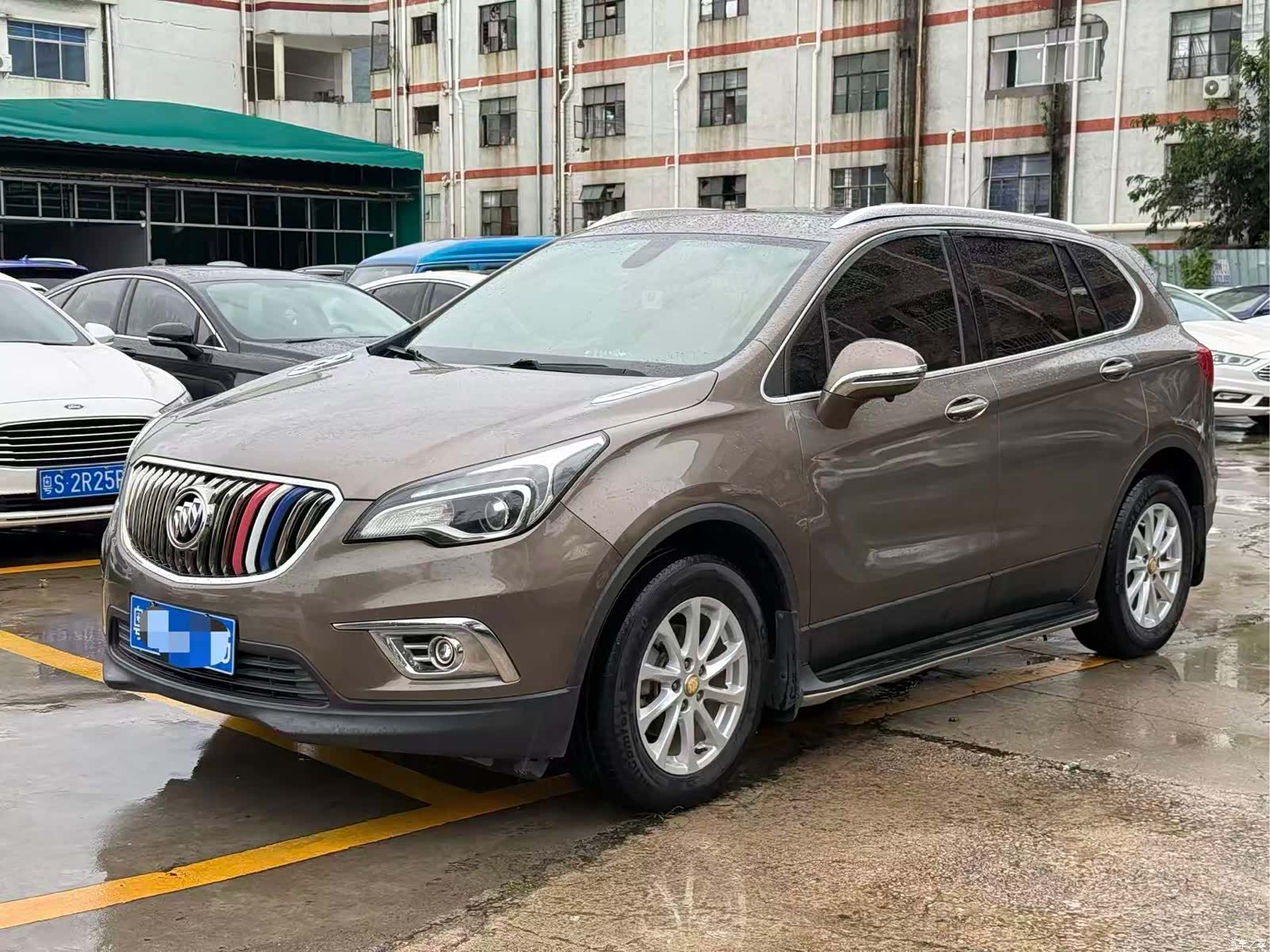 Buick Envision Plus, 2016 1