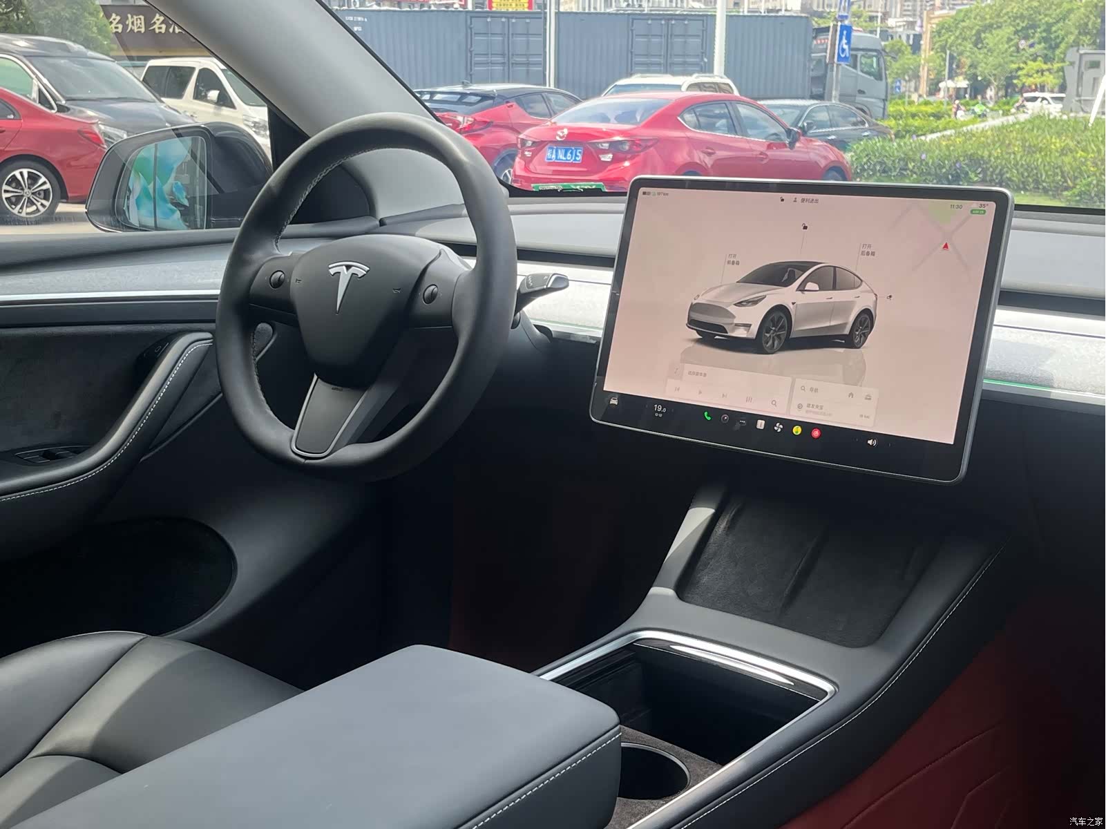 Tesla Model Y, 2024 14
