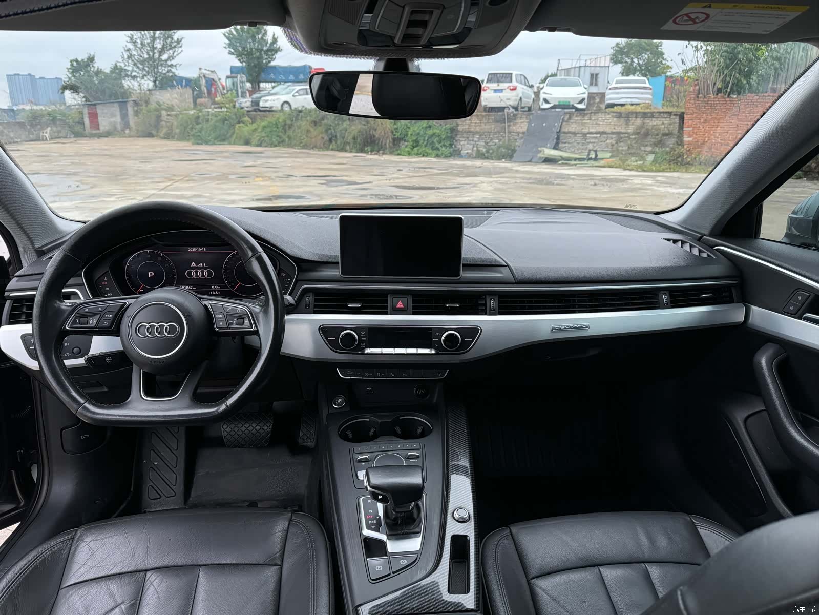 Audi A4L, 2019 все фото
