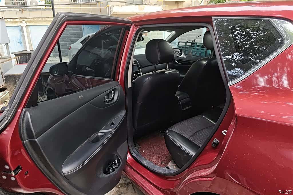 Nissan Tiida, 2017 11