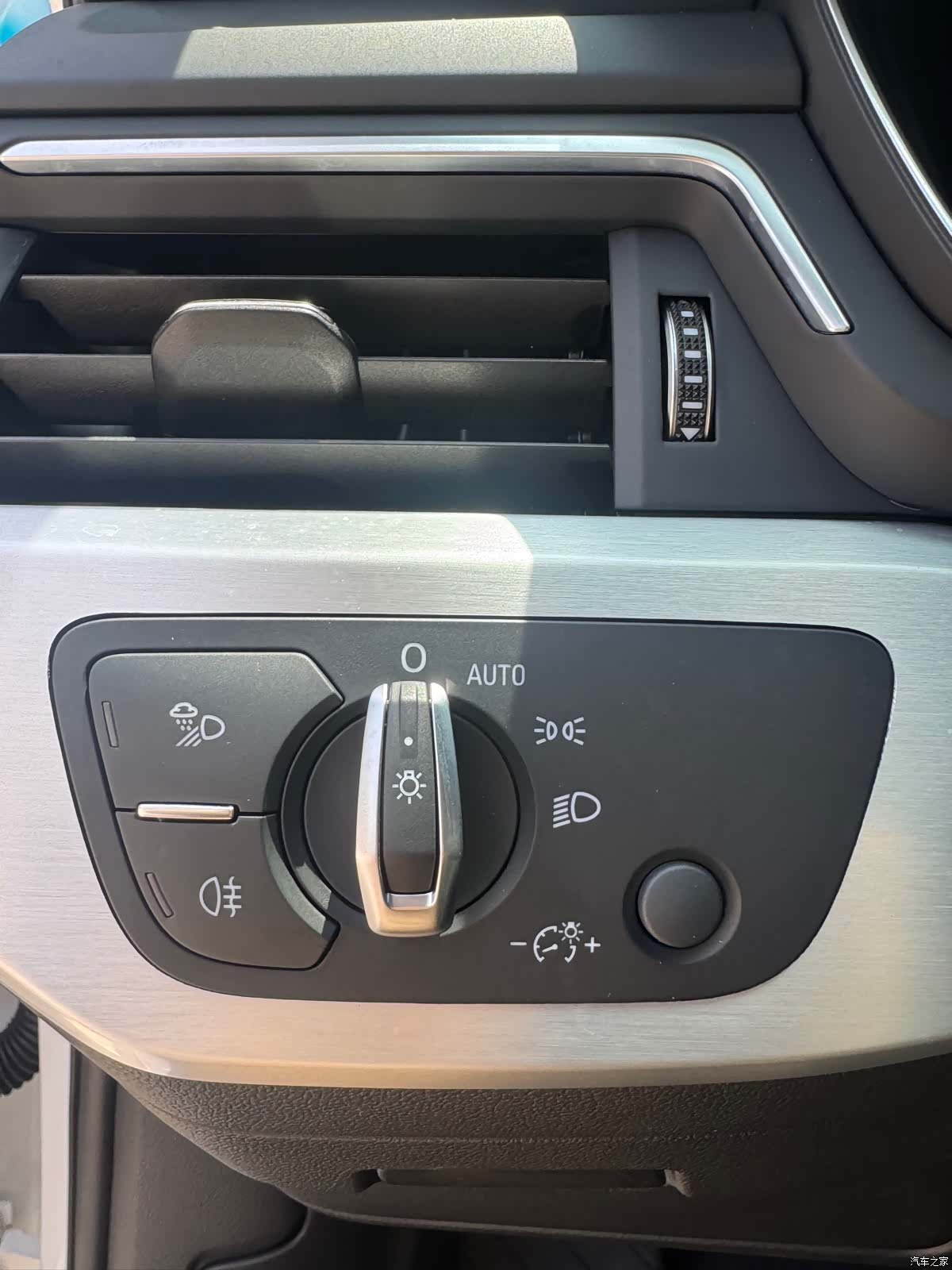Audi A4L, 2020 10