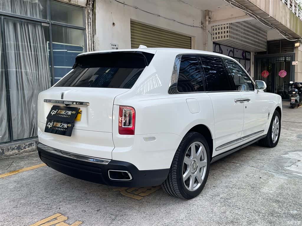 Rolls-Royce Cullinan, 2025 27