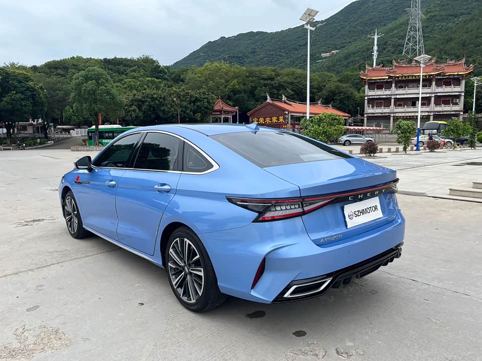 Chery Arrizo 8