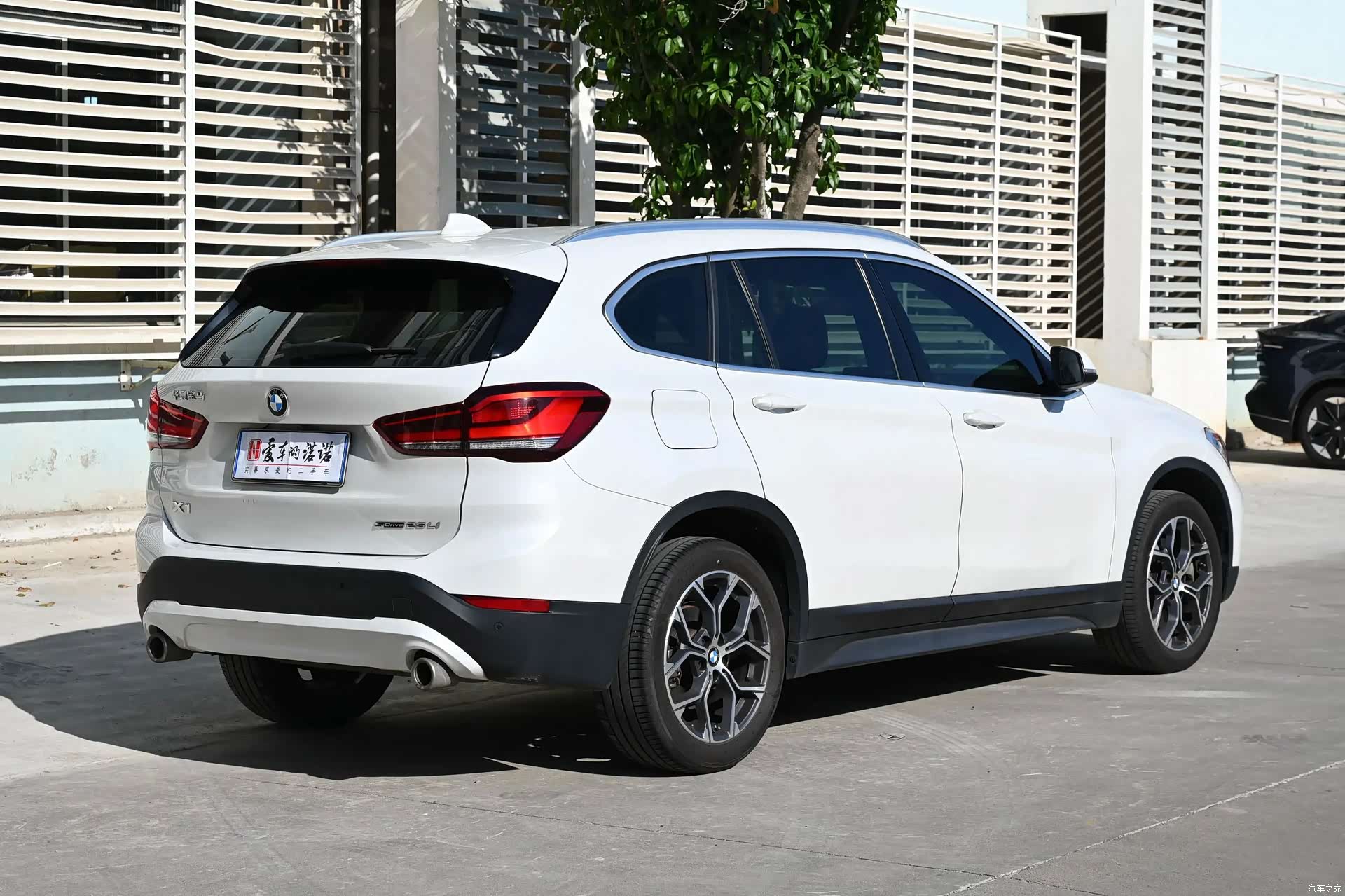 BMW X1, 2022 все фото