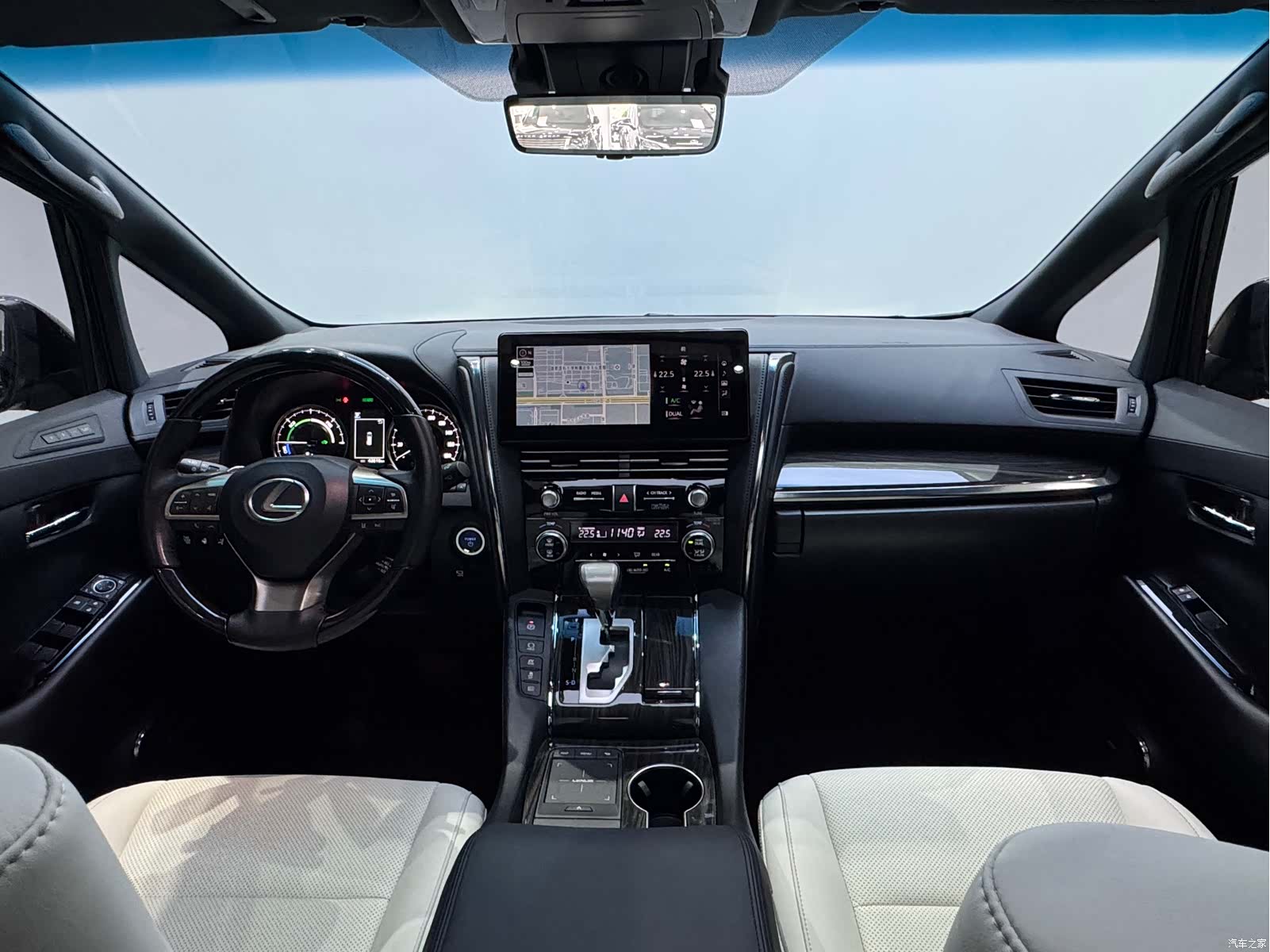 Lexus LM, 2022 12