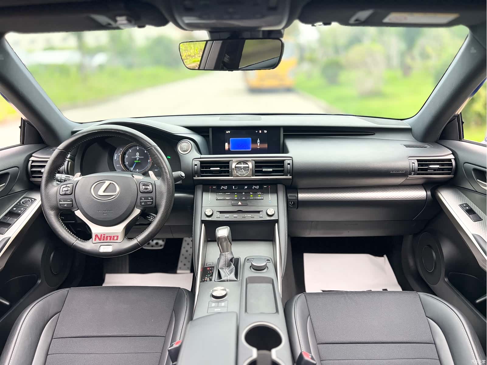 Lexus IS, 2018 11