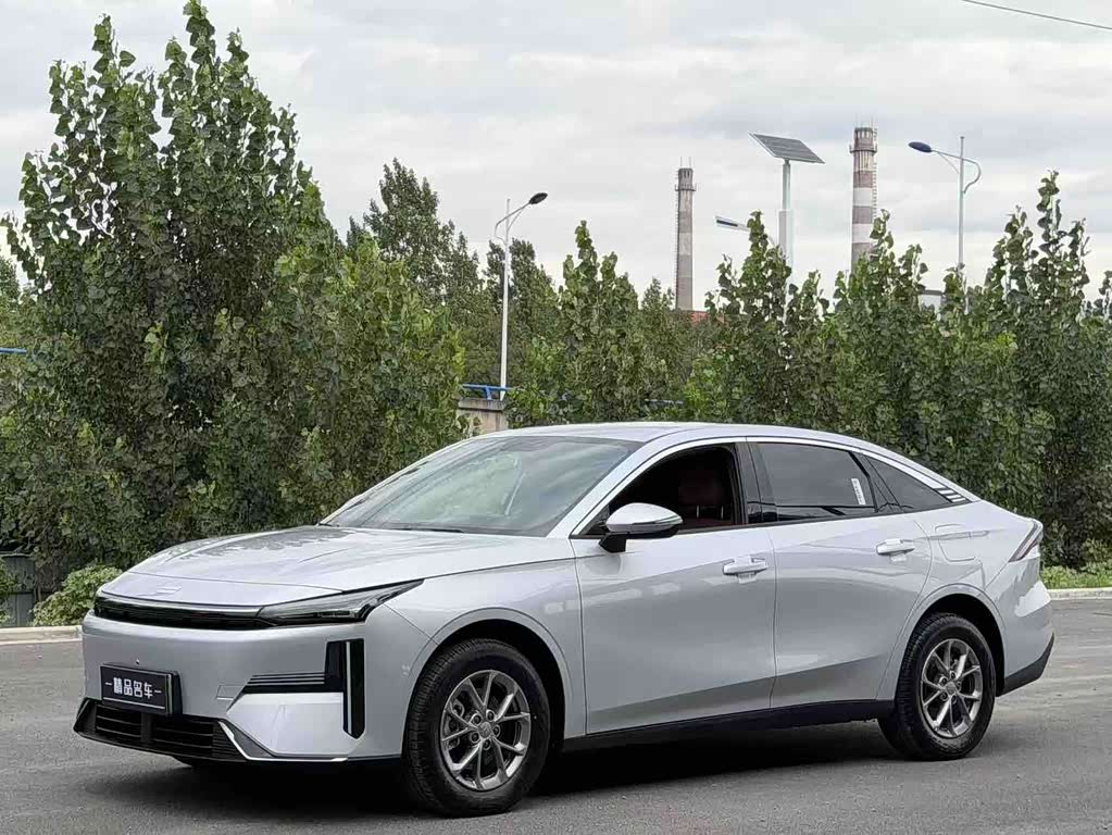 Geely Galaxy L6