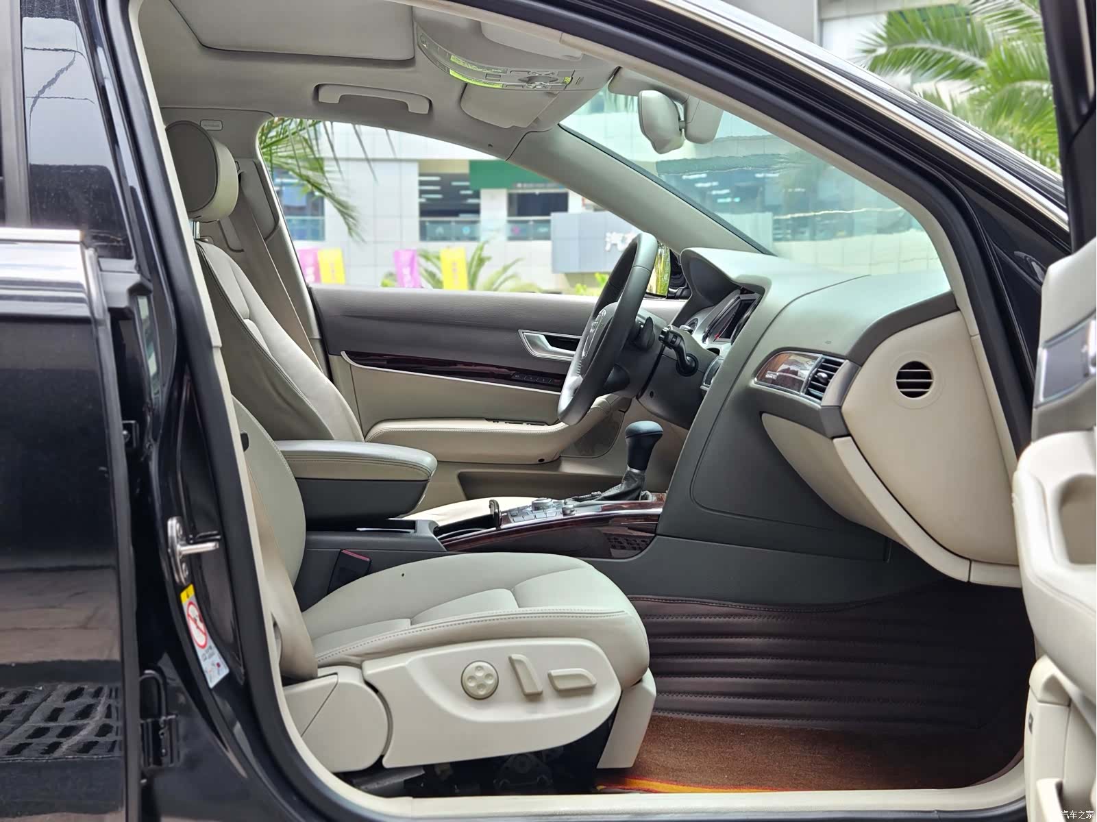 Audi A6L, 2011 23
