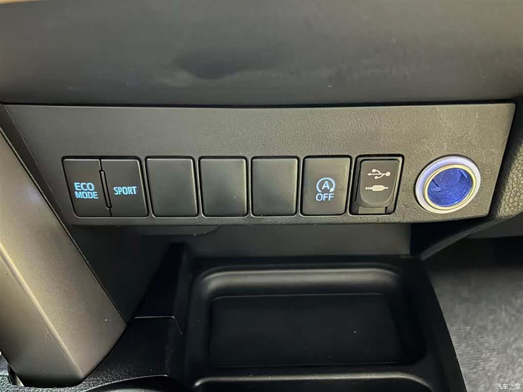 Toyota RAV4, 2018 9