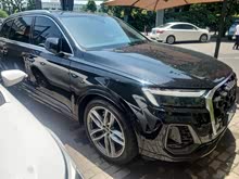 �µ�Q7 2024�� 45 TFSI quattro S line�˶���